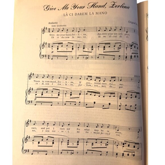 Vtg 1946 "A Treasury of Grand Opera" Songbook Paperback Henry Simon / 403 pages - Picture 8 of 16